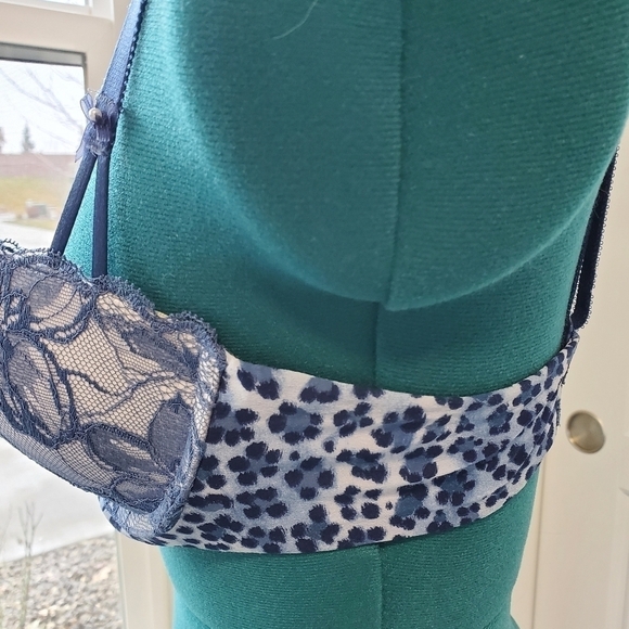 VICTORIA'S SECRET BLUE LACE ANIMAL PRINT BALCONET PUSH UP BRA WOMEN 36B - Picture 4 of 15